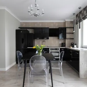 https://mieszkanie-dwa-pokoje-dwa-podwojne-lozka.poznan-hotels.com