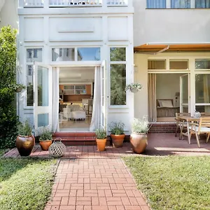 https://viu-secret-garden-apartment.sopothotels.com